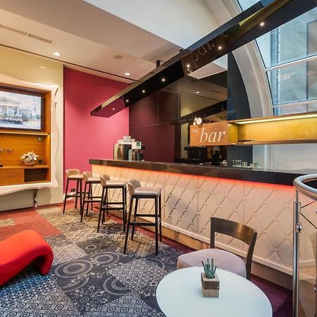 Ikonik Parlament Hotel Budapest Luaran gambar