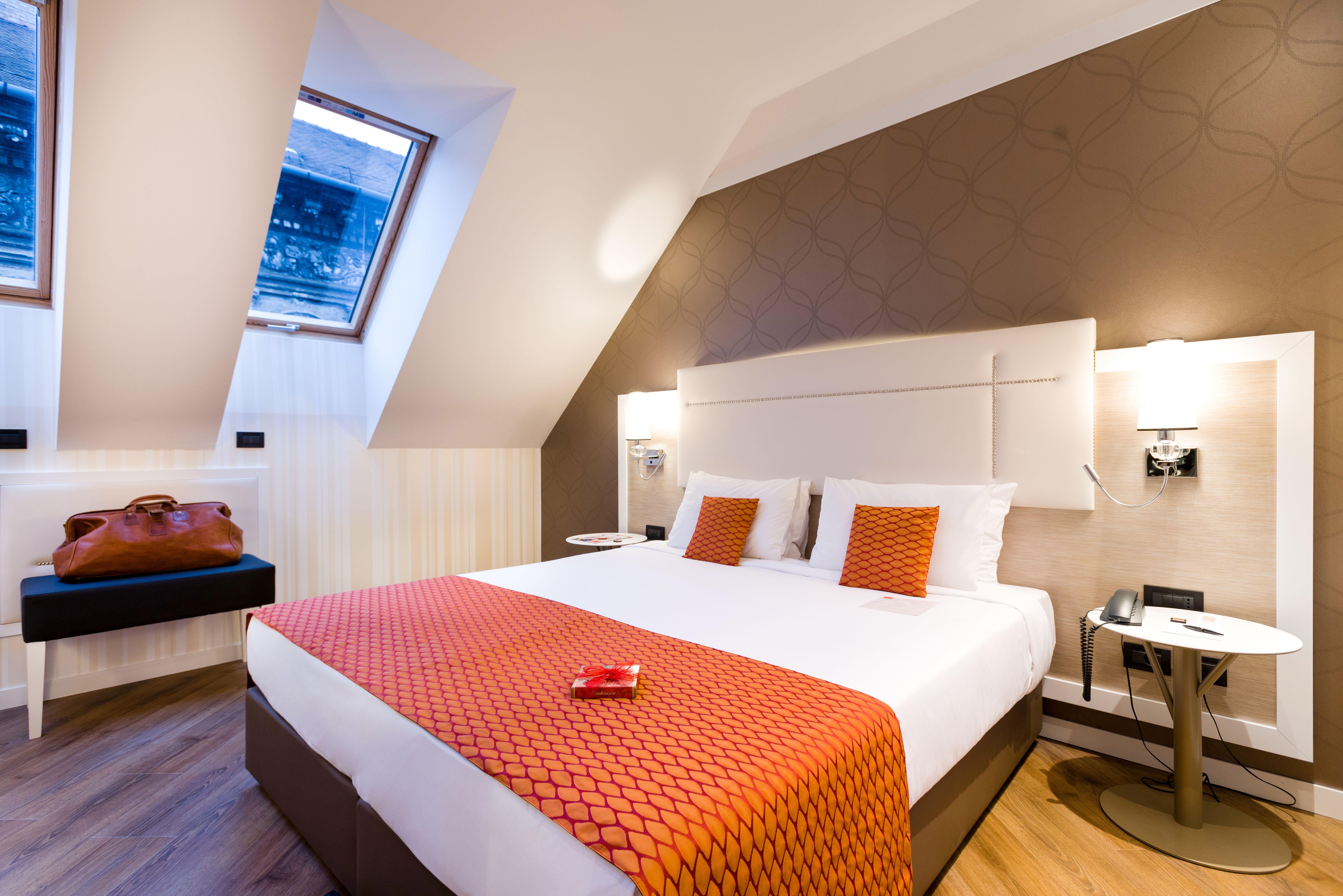 Ikonik Parlament Hotel Budapest Luaran gambar