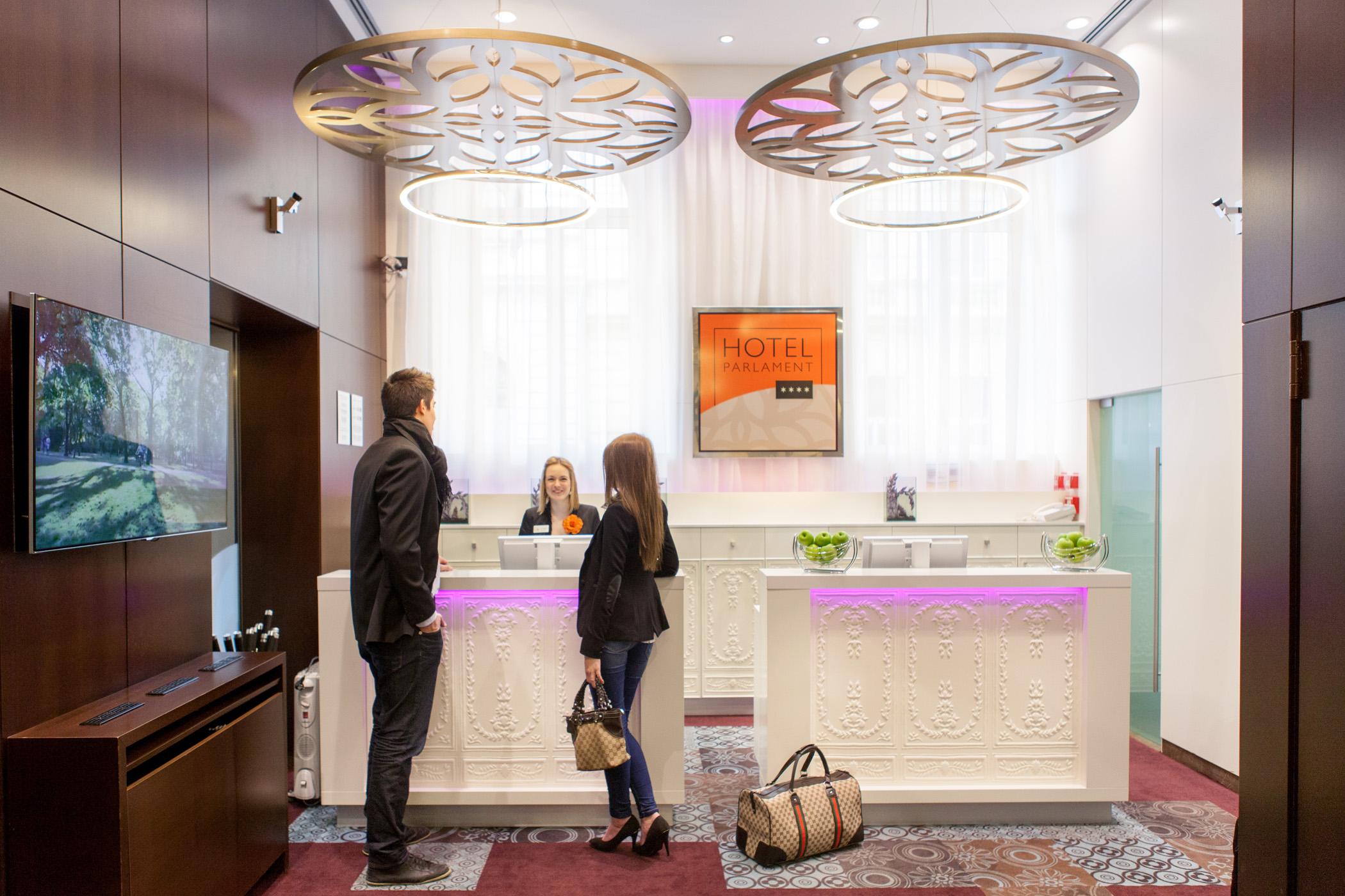 Ikonik Parlament Hotel Budapest Luaran gambar