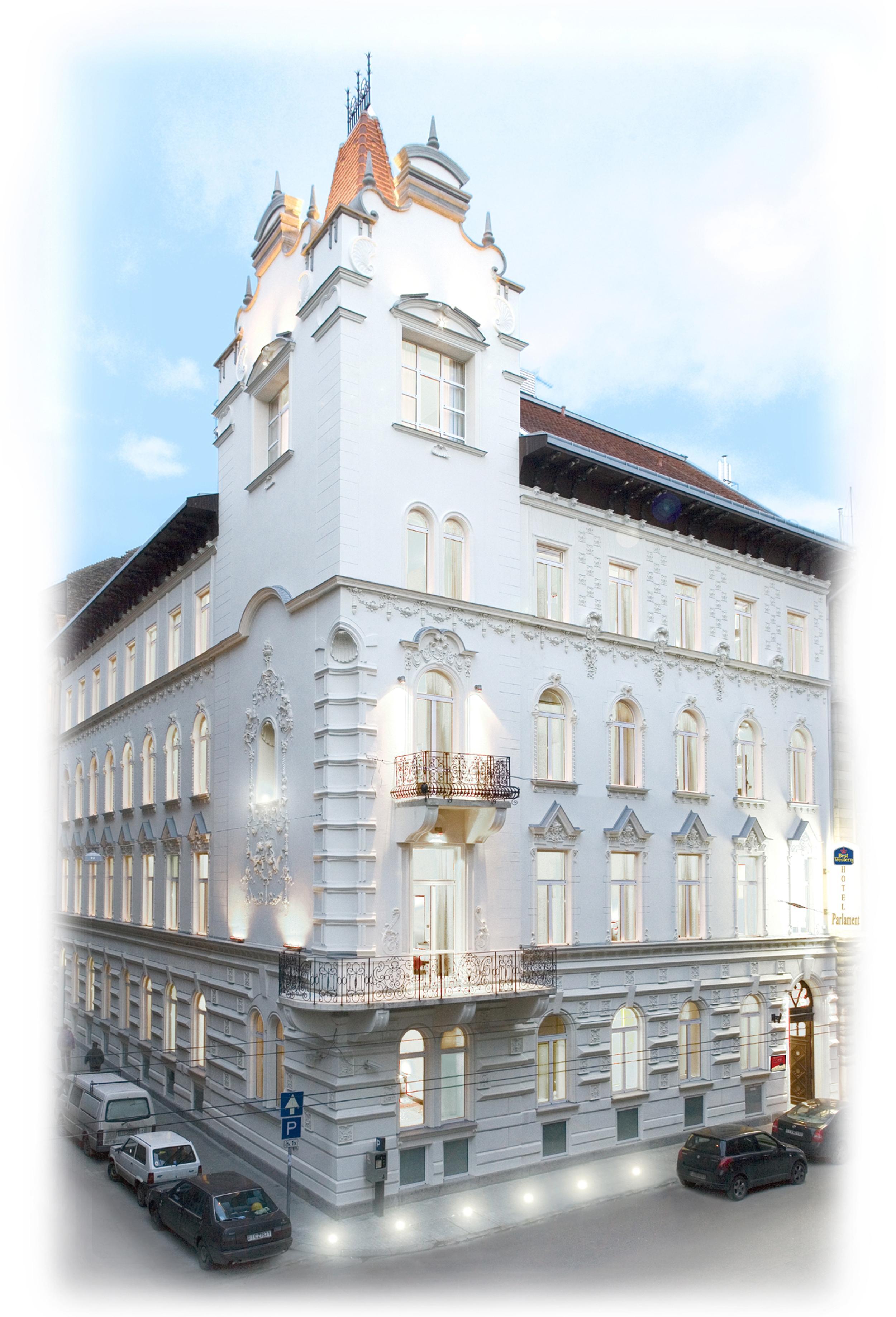 Ikonik Parlament Hotel Budapest Luaran gambar