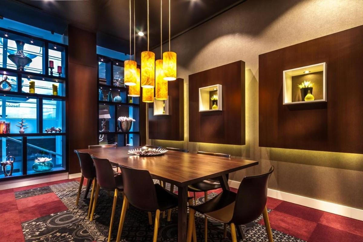 Ikonik Parlament Hotel Budapest Luaran gambar