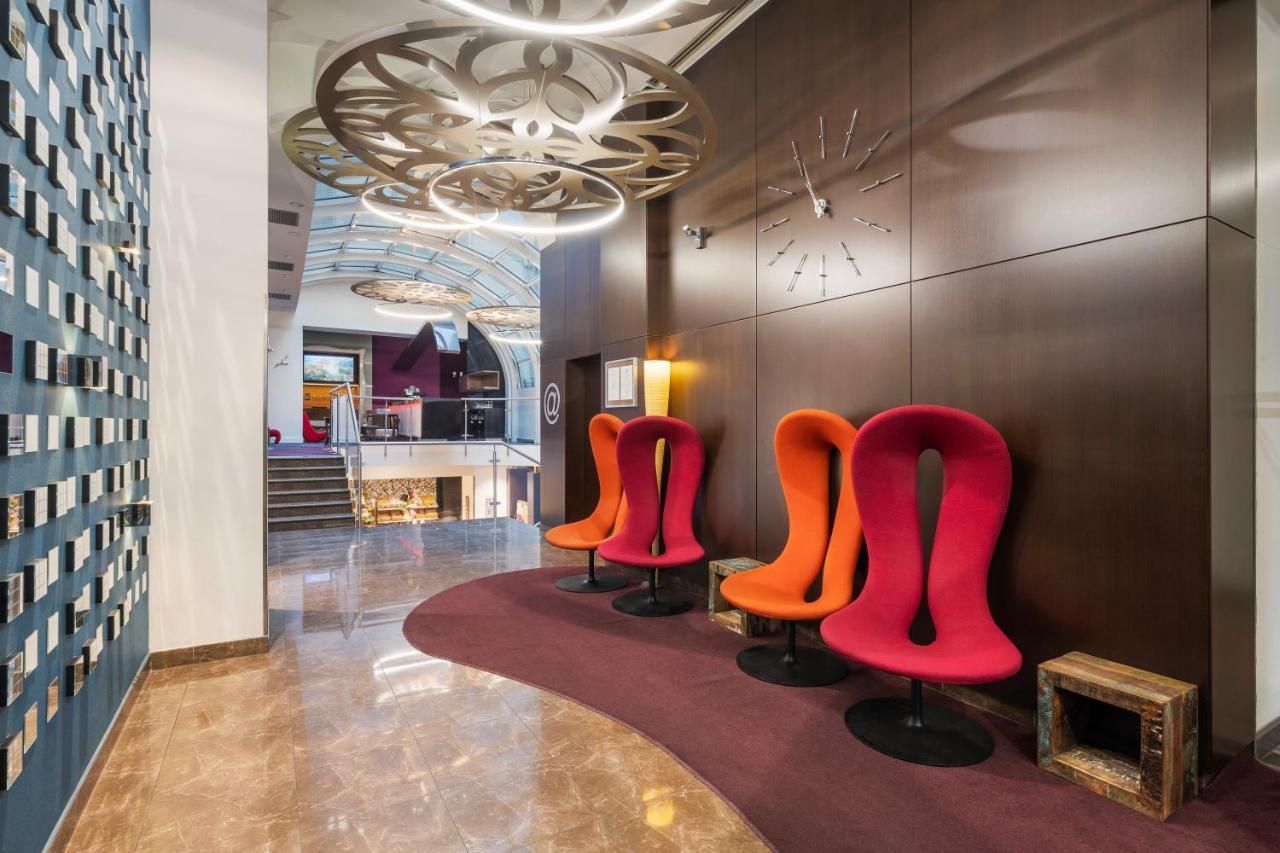 Ikonik Parlament Hotel Budapest Luaran gambar