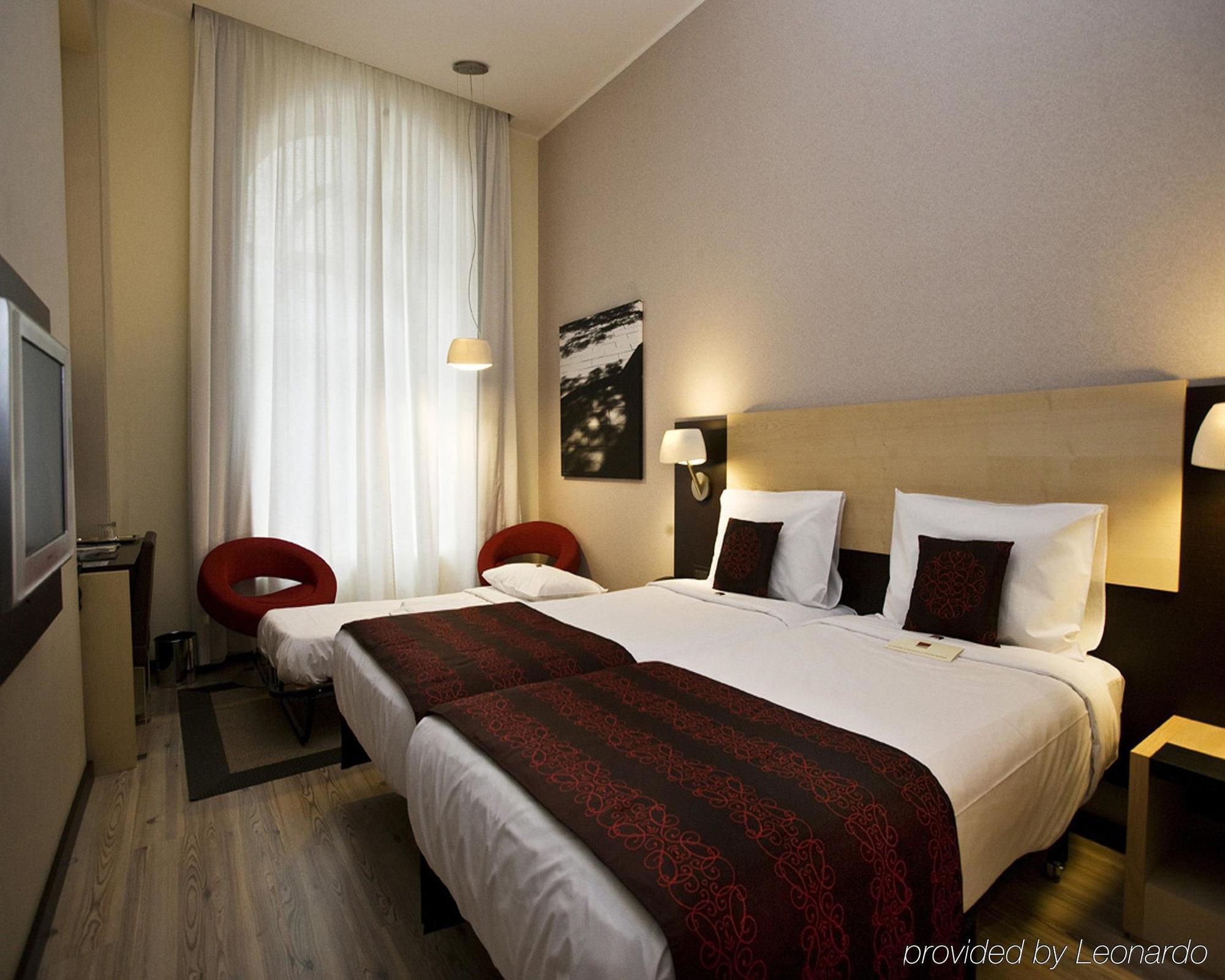 Ikonik Parlament Hotel Budapest Luaran gambar